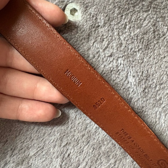 Vintage coach black leather belt with gold tone buckle - Picture 5 of 8